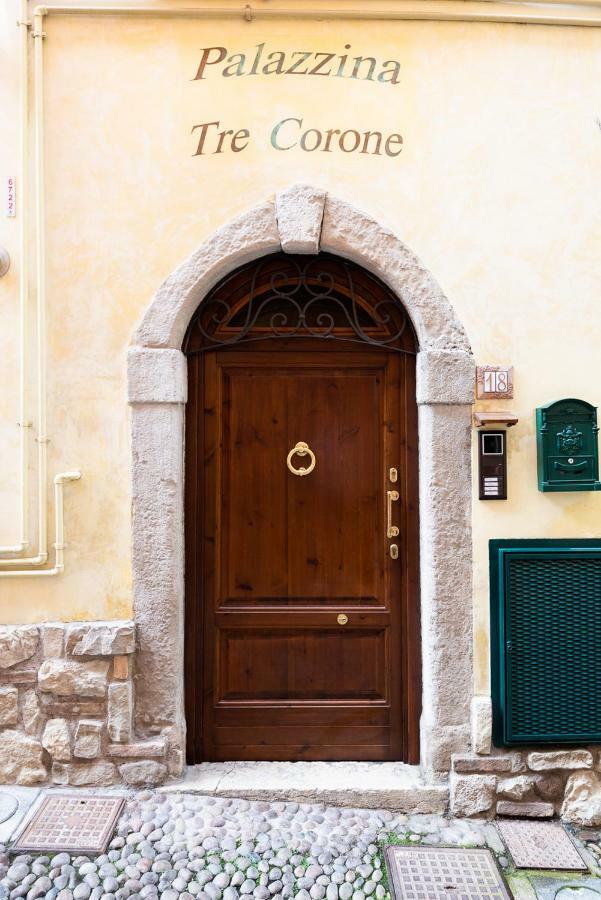 Dreamy Apartment Tre Corone Old Town Desenzano del Garda Dış mekan fotoğraf